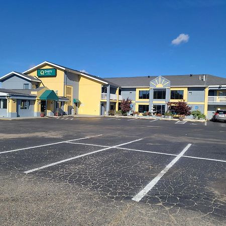 Quality Inn Grand Rapids Near Downtown Wyoming Exterior photo