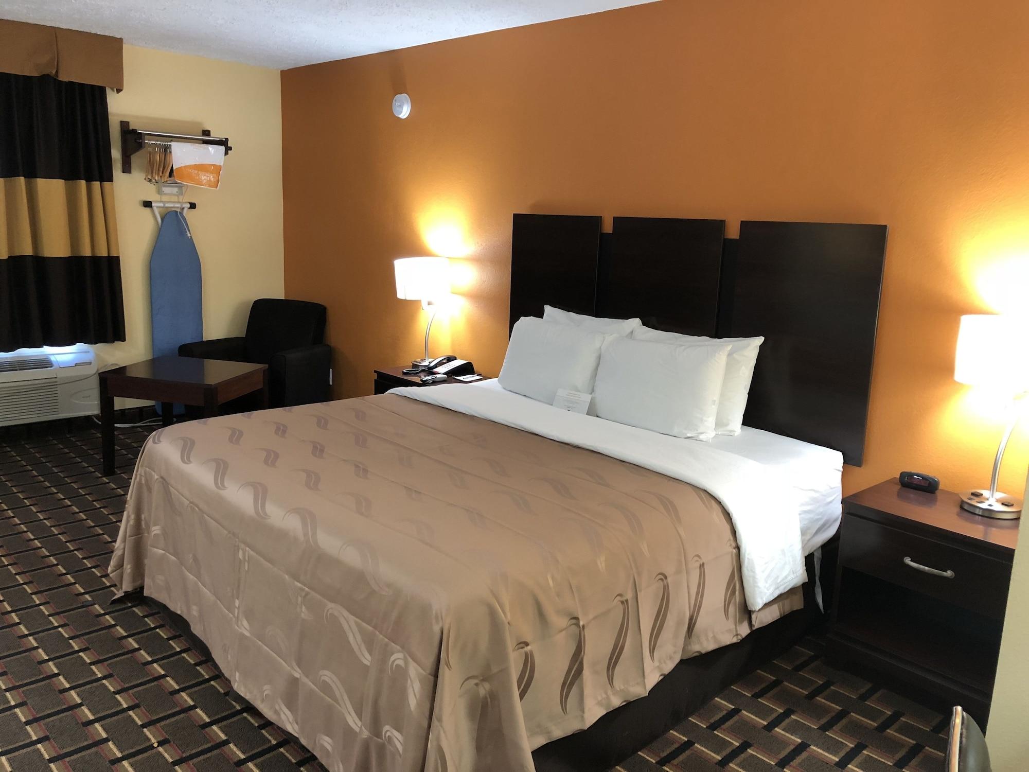 Quality Inn Grand Rapids Near Downtown Wyoming Exterior photo