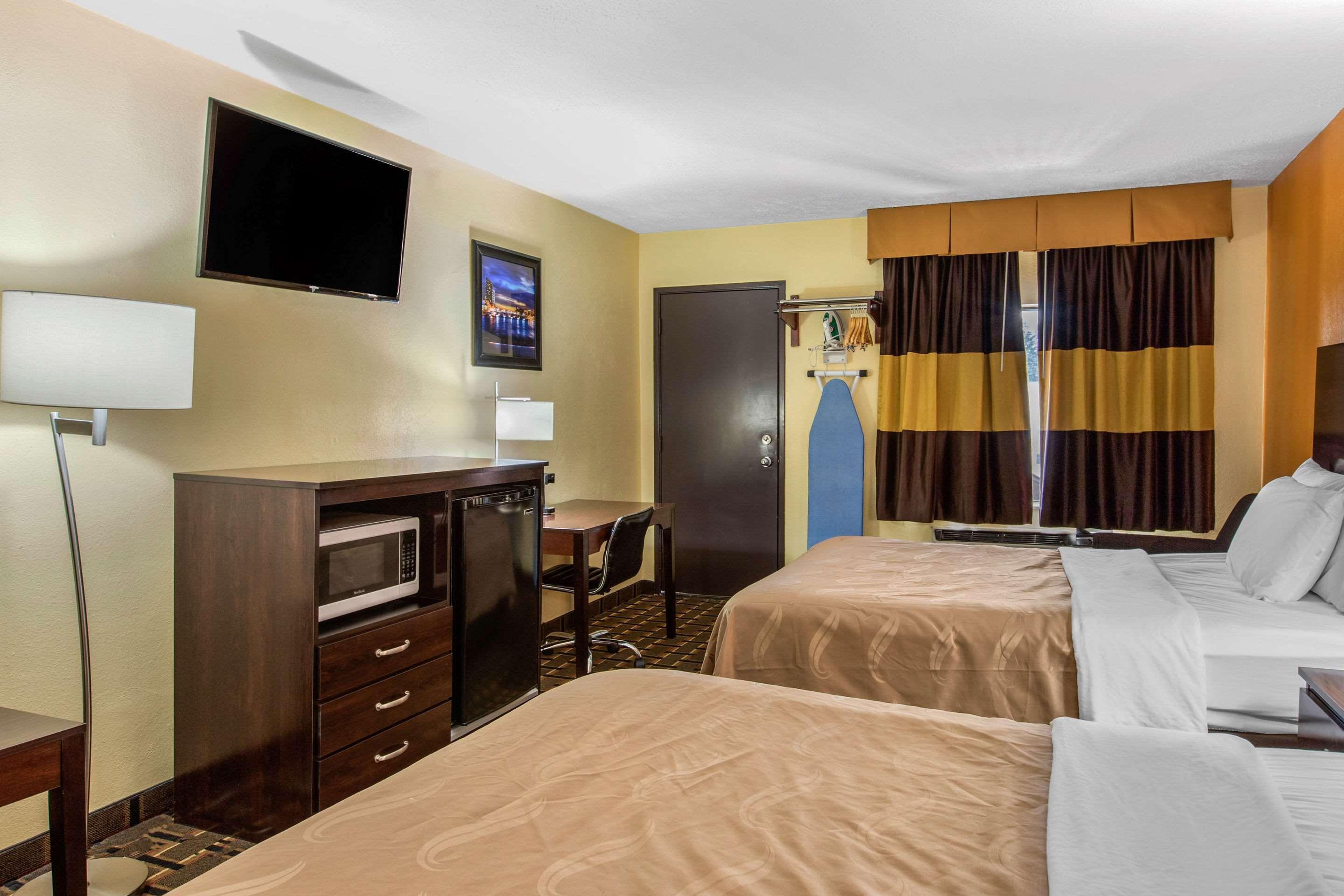 Quality Inn Grand Rapids Near Downtown Wyoming Exterior photo