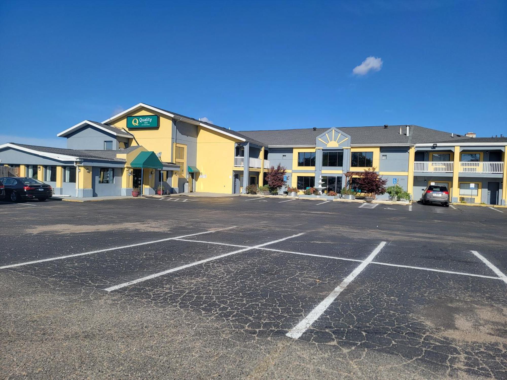 Quality Inn Grand Rapids Near Downtown Wyoming Exterior photo