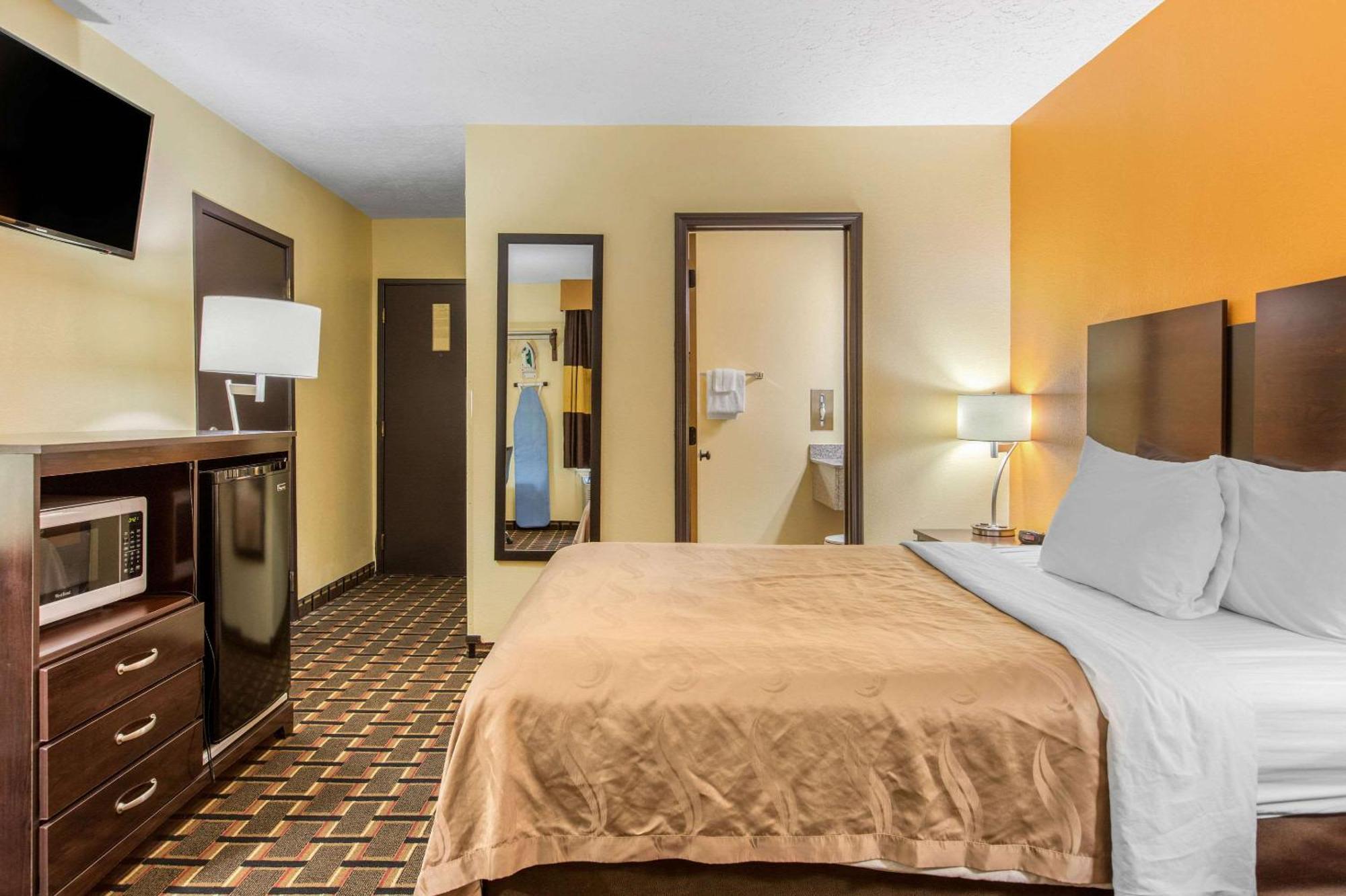 Quality Inn Grand Rapids Near Downtown Wyoming Exterior photo