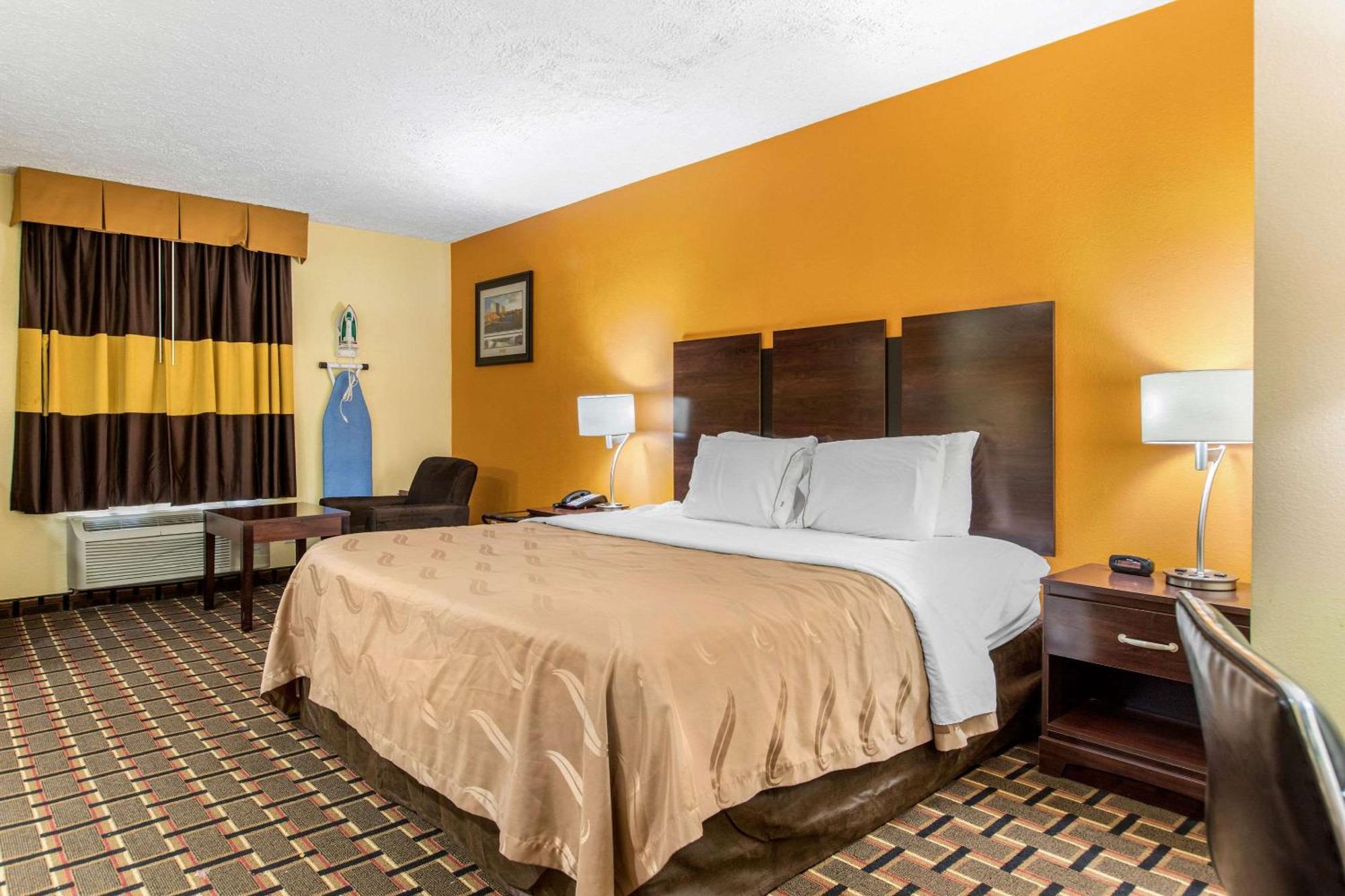 Quality Inn Grand Rapids Near Downtown Wyoming Exterior photo
