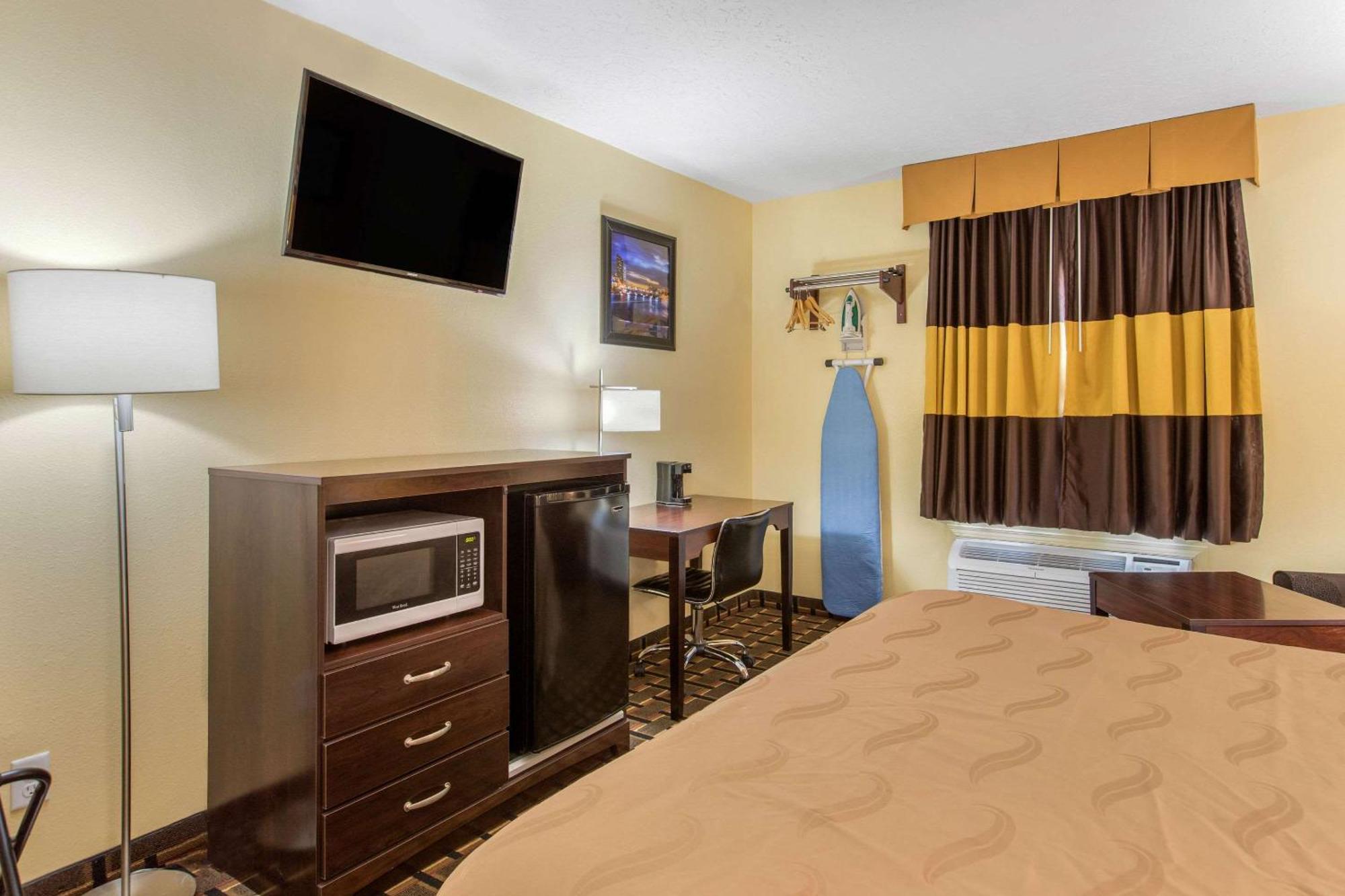 Quality Inn Grand Rapids Near Downtown Wyoming Exterior photo